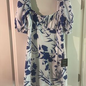 Lulus x Charlie Holiday. Floral Puff Sleeve Dress